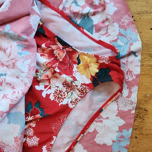 Torrid Red Floral Print Asymmetrical High Waist Swim Skirt, Size 1 - Picture 7 of 11